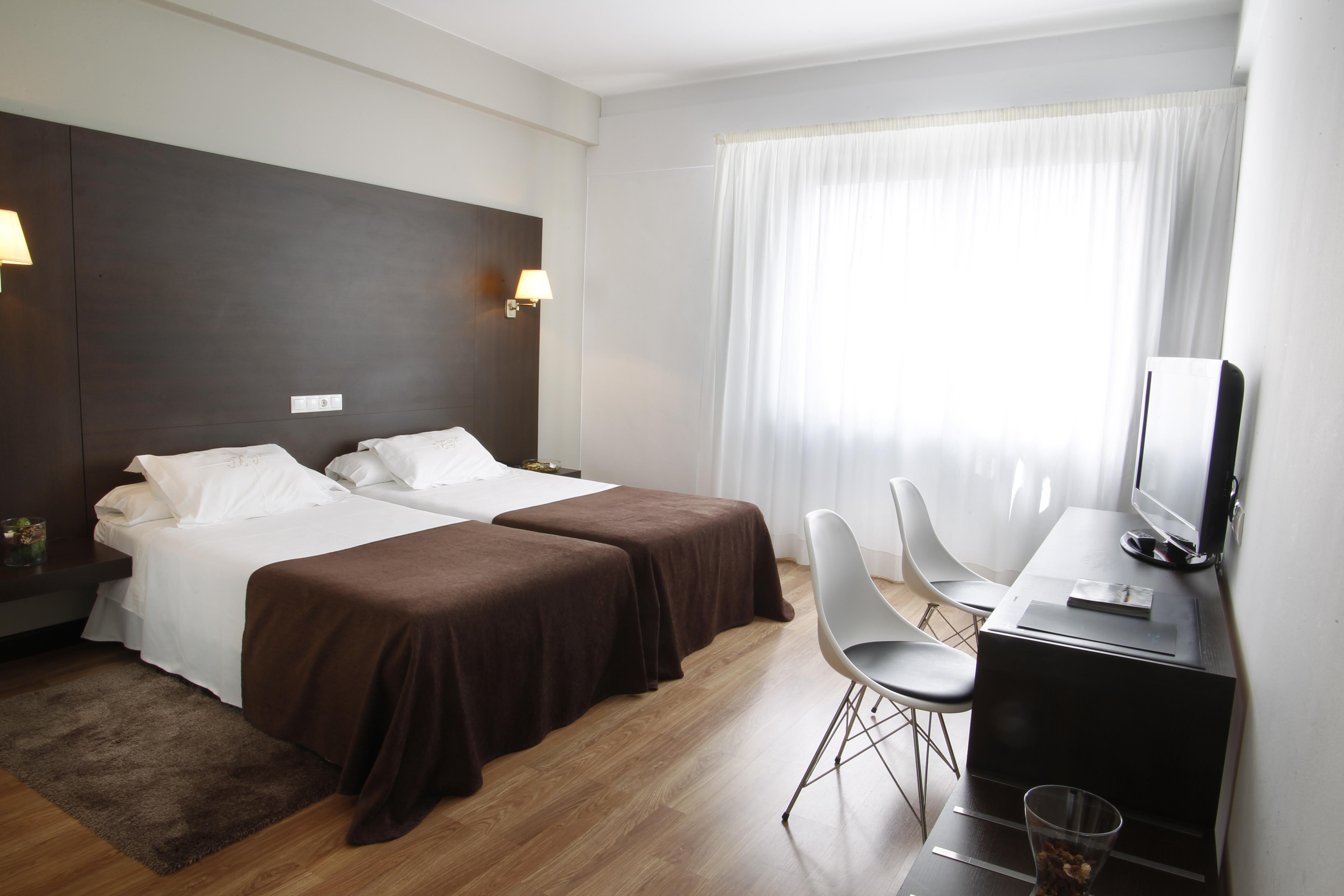 Hotel Mendez Nunez ลูโก ภายนอก รูปภาพ
